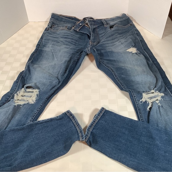 New men’s Hollister blue jeans - Picture 2 of 6